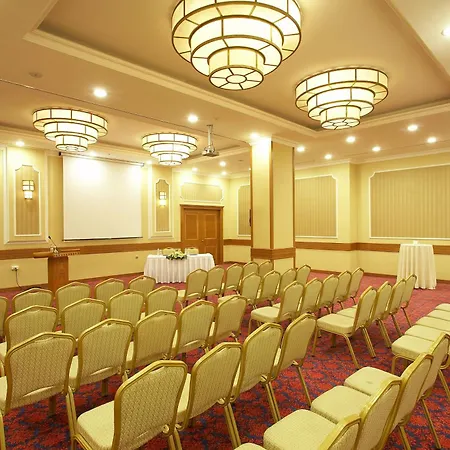 Plaza Otel 4*