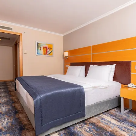 Otel Plaza