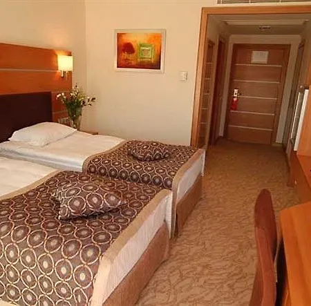 Otel Plaza 4*