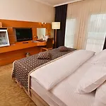 بلازا 4*