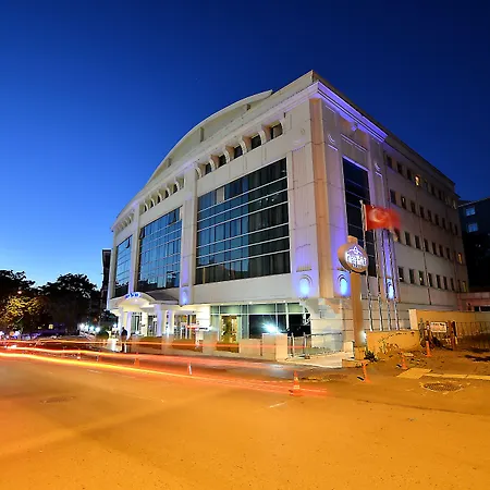 Plaza 4*