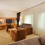Hotel Plaza 4*